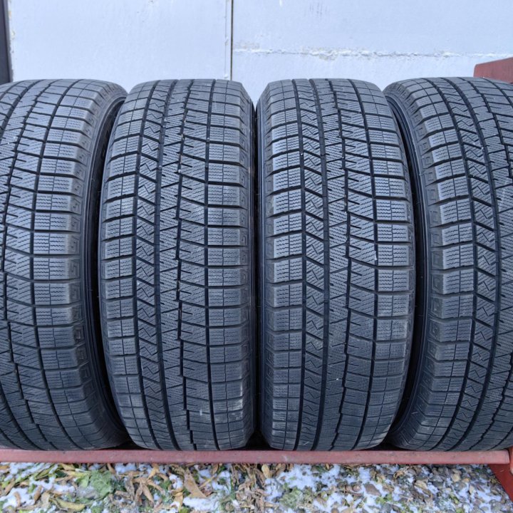 Комплект Dunlop Winter Maxx WM03 225/60 r18