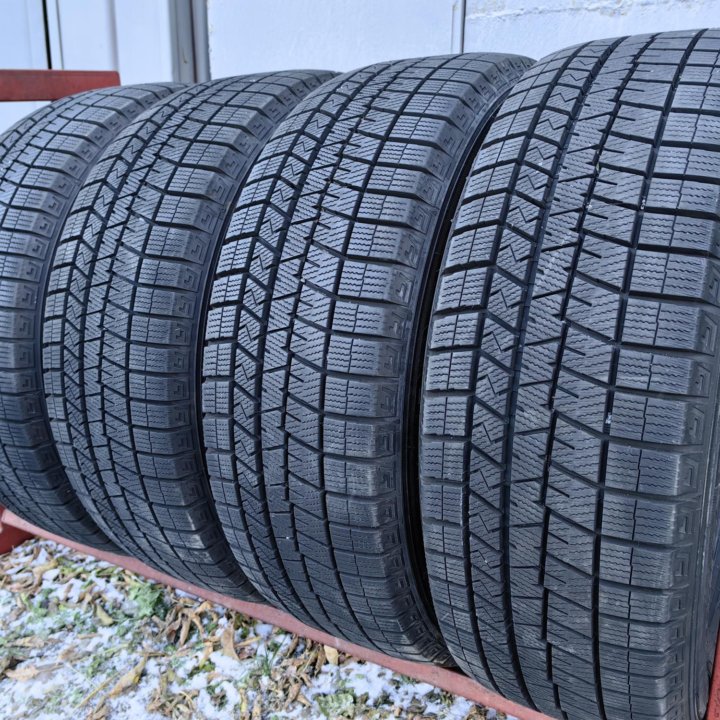 Комплект Dunlop Winter Maxx WM03 225/60 r18