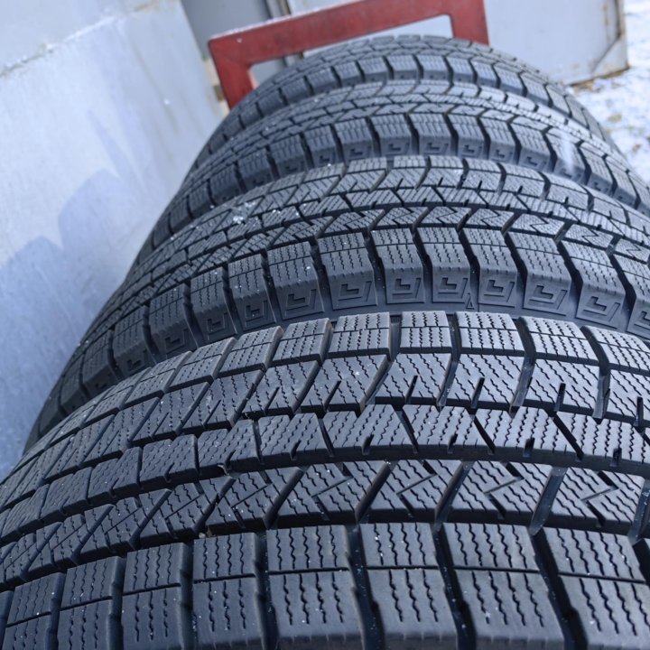 Комплект Dunlop Winter Maxx WM03 225/60 r18