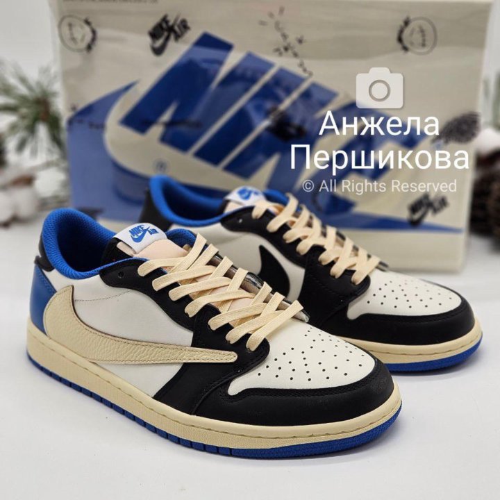 Jordan 1 Retro Low Travis Scott