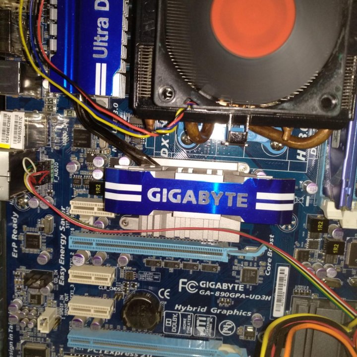 Gigabyte GA-890GPA-UD3 + AMD Phenom II X6 1090Т