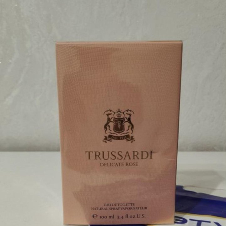 Trussardi delicate rose 100мл туалетная вода