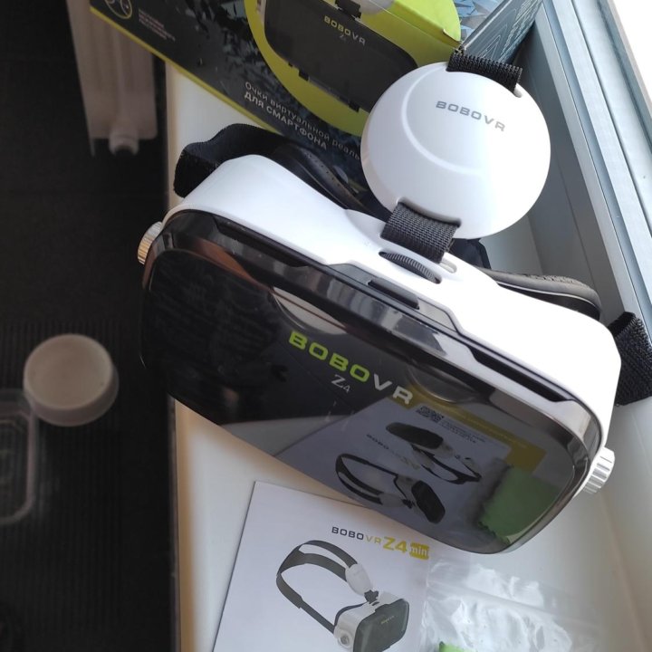 Очки виртуальной реальности Bobo VR Z4 mini.