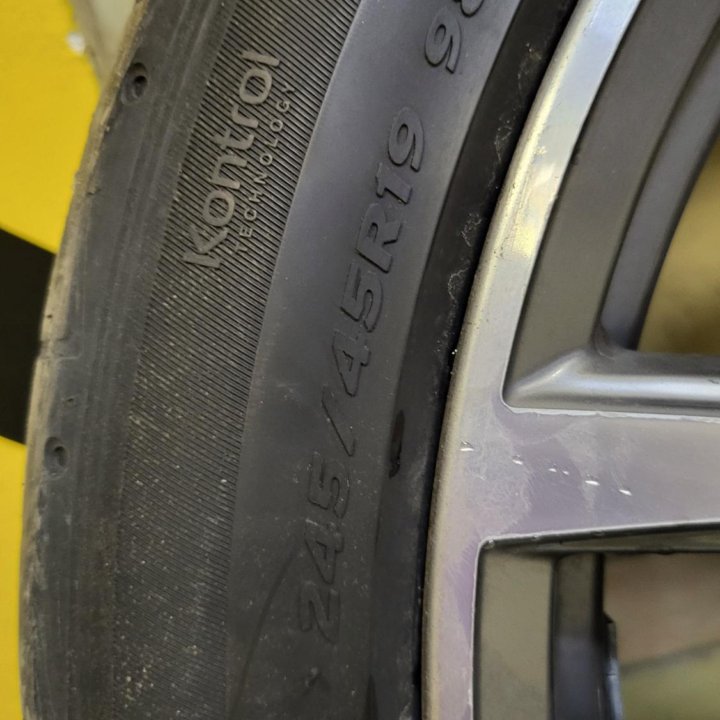 Продам разгоширокие шины pirelli Hankook