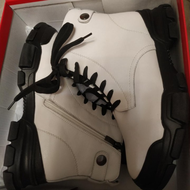 Зимние ботинки