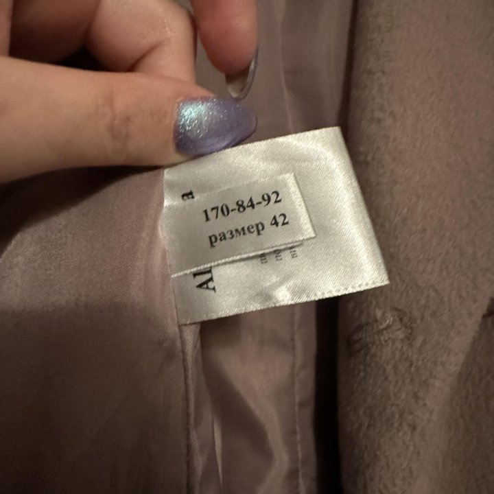 Пальто AlmaRosa