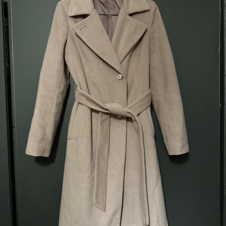 Пальто AlmaRosa