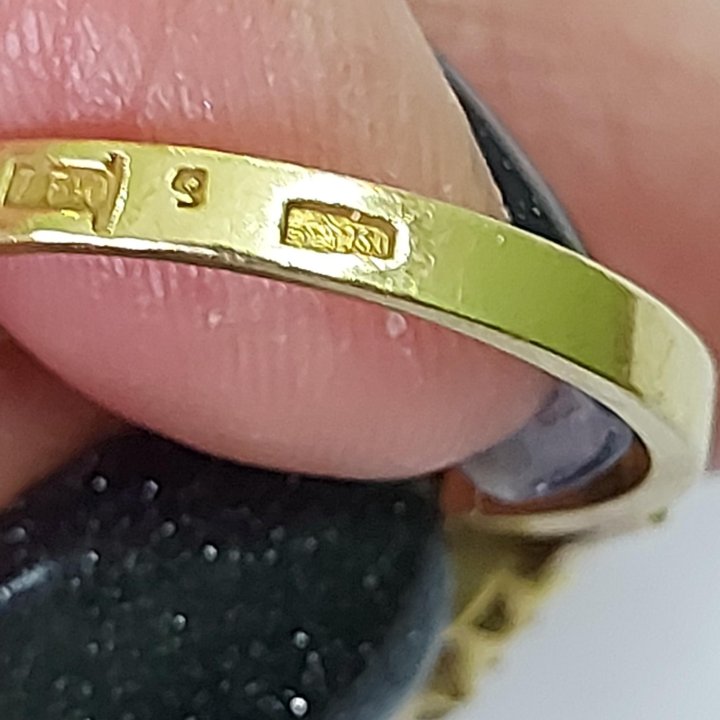 Кольцо малинка с бриллиантами 750 пробы СССР