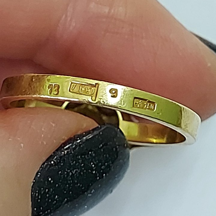 Кольцо малинка с бриллиантами 750 пробы СССР