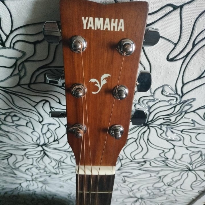 Гитара YAMAHA