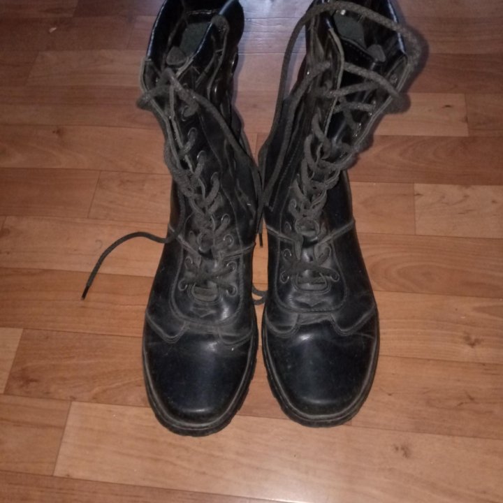Берцы кожаные