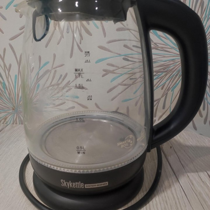 Чайник Redmond skykettle