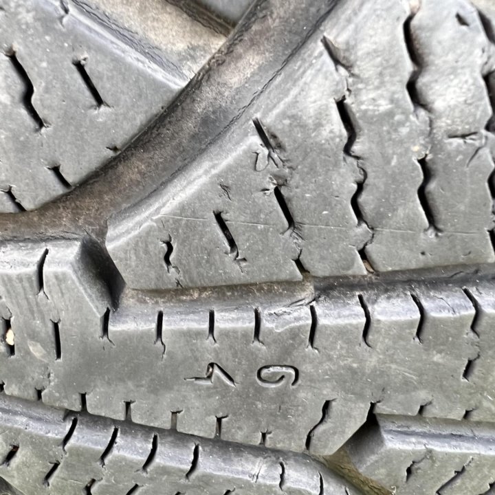 Nokian hakkapeliitta 5 235/65 r18