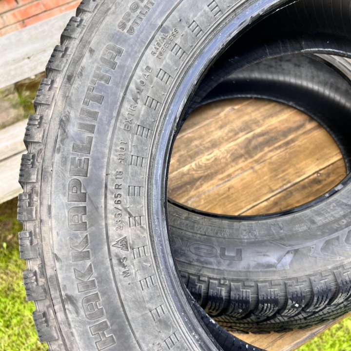 Nokian hakkapeliitta 5 235/65 r18