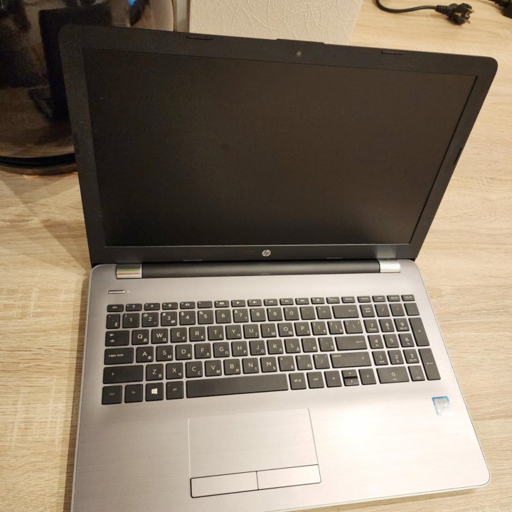 HP 250G6, core i3 (7 gen), 8gb, 500SSD