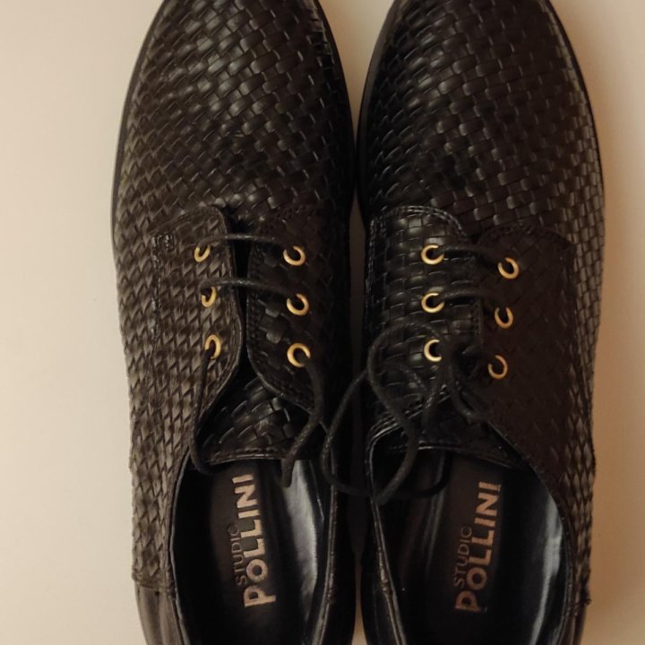 Ботинки POLLINI (размер 39)