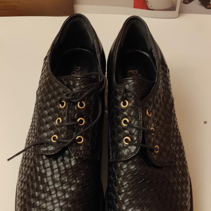 Ботинки POLLINI (размер 39)