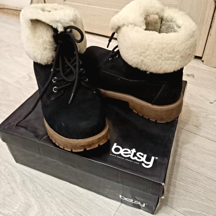 Зимние ботинки