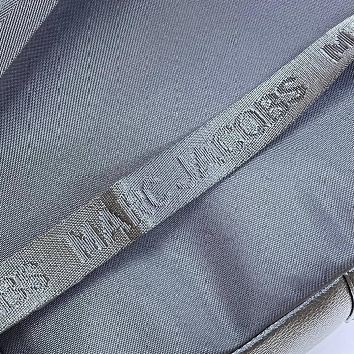 Рюкзаки MARC JACOBS 