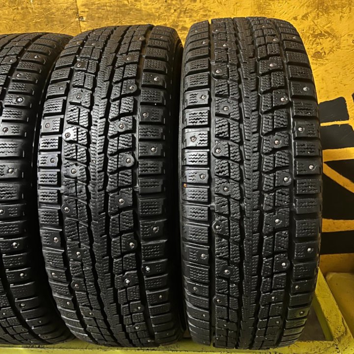 Зимние шины Dunlop Winter Ice R16 Все шипы Япония