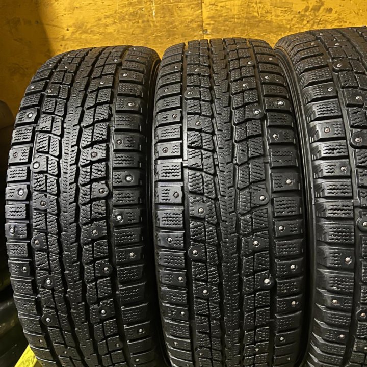 Зимние шины Dunlop Winter Ice R16 Все шипы Япония