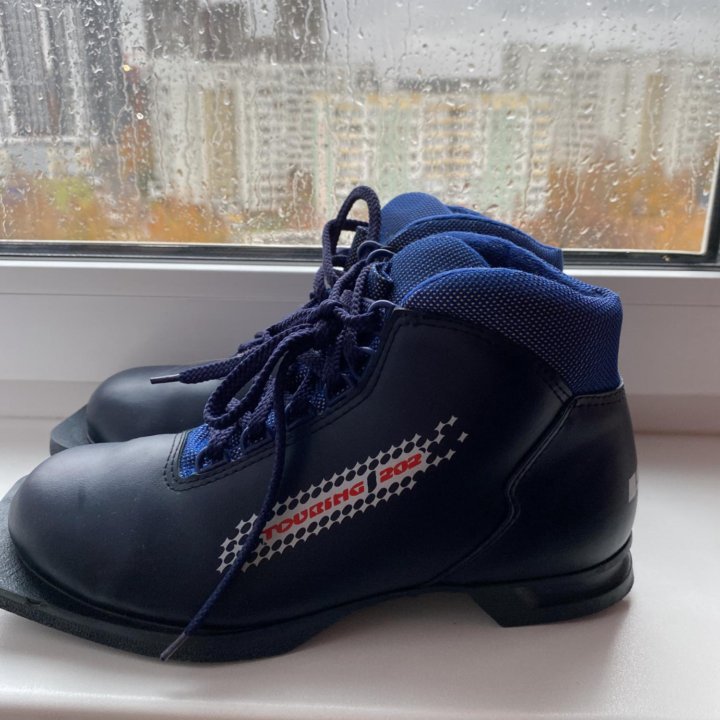 Новые лыжные ботинки