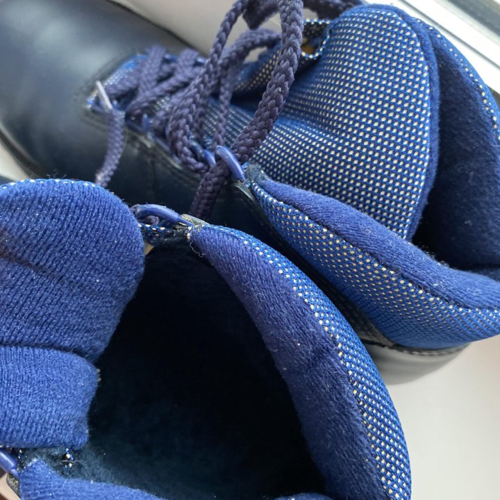 Новые лыжные ботинки