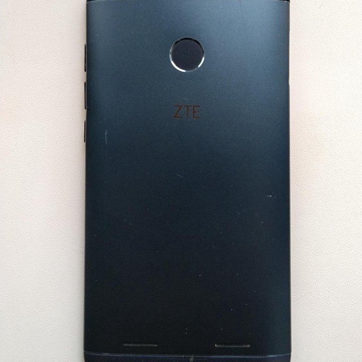 ZTE BLADE V8 Lite