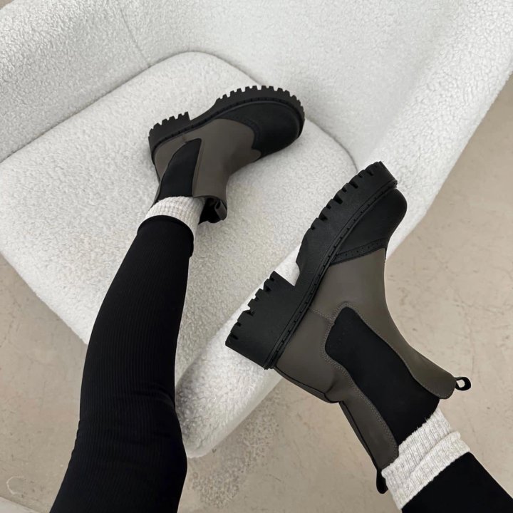 Зимние ботинки Челси