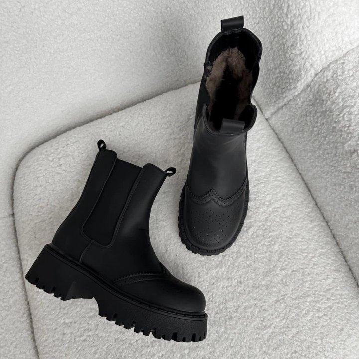 Зимние ботинки Челси