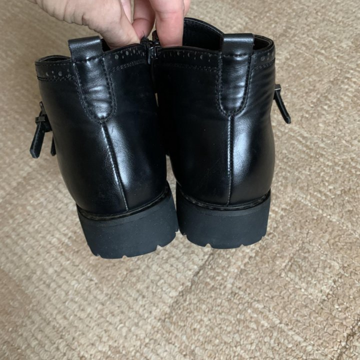 Ботинки демисезонные