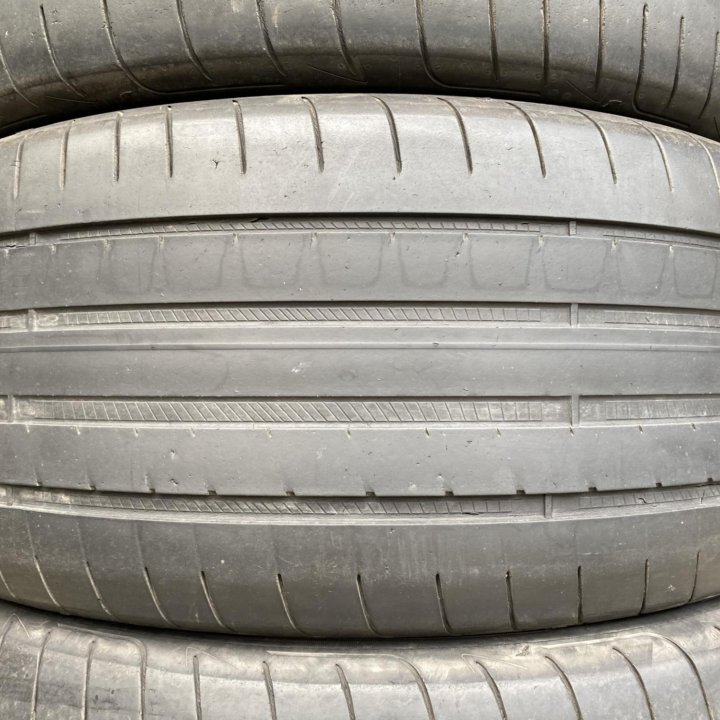 275/40 R22 Goodyear Eagle F1 Asymmetric 3 SUV