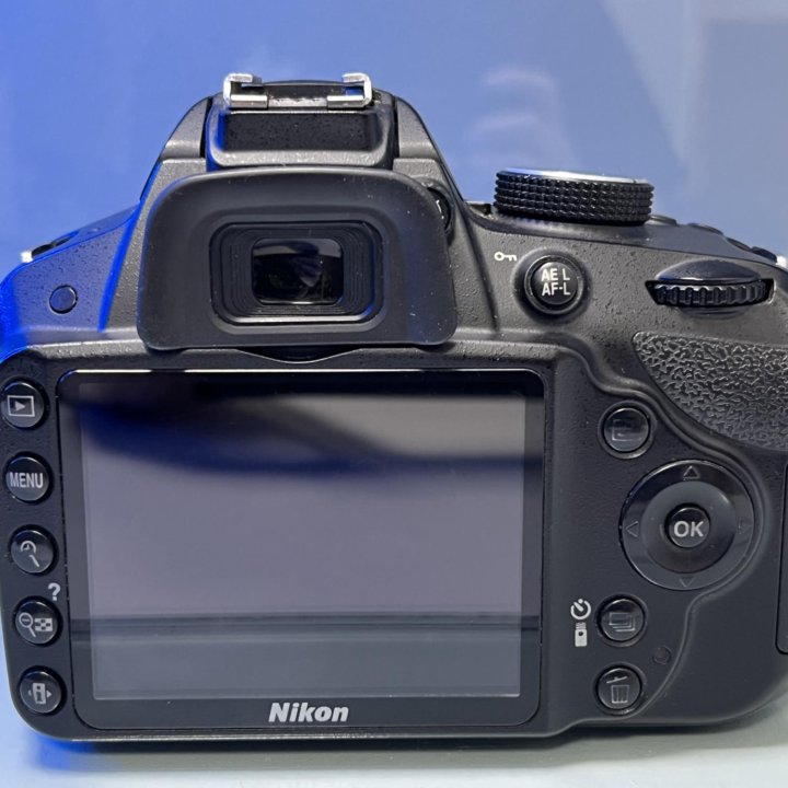 Зеркальный фотоаппарат Nikon D3200 Body