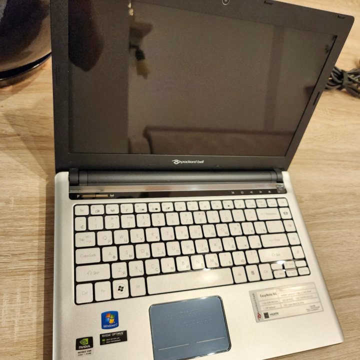 Packard Bell, core i3, SSD, 2 видеокарты, 14