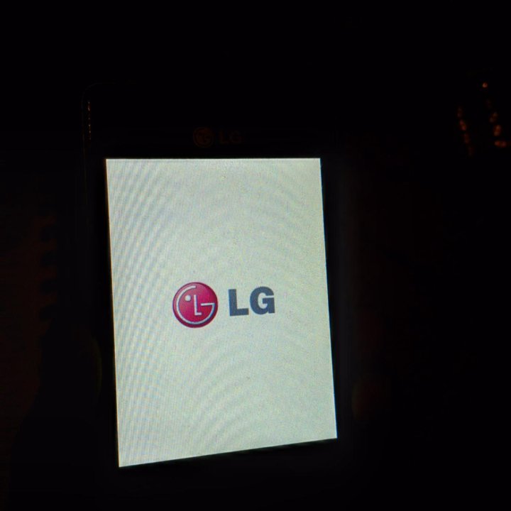 Телефон LG на запчасти