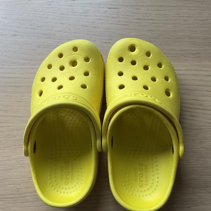 Сандалии / Шлепки Crocs детские, желтые, C9