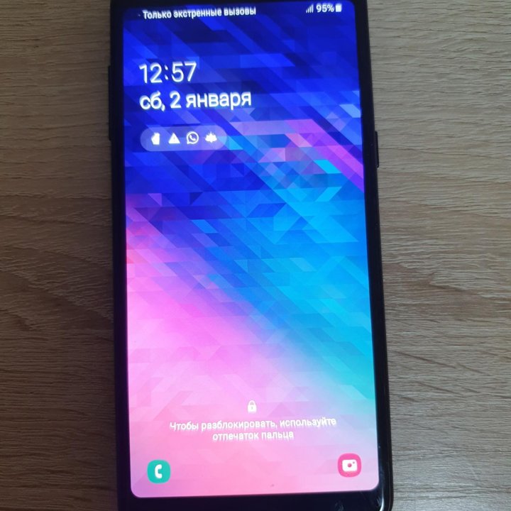 Samsung Galaxy A8 (2018), 4/32 ГБ