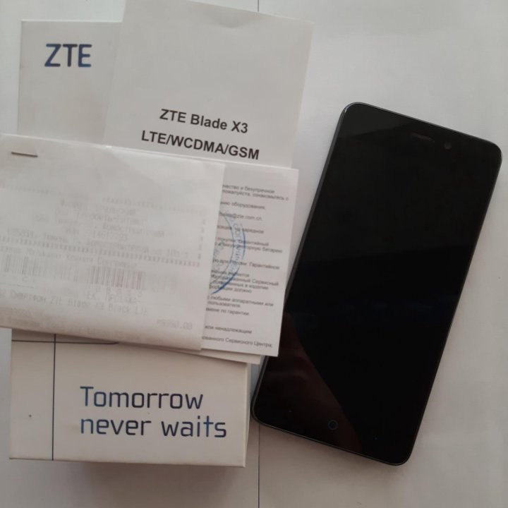 Телефон ZTE Blade X3