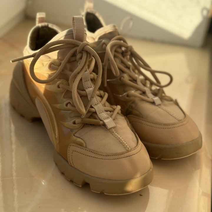 Кроссовки Dior
