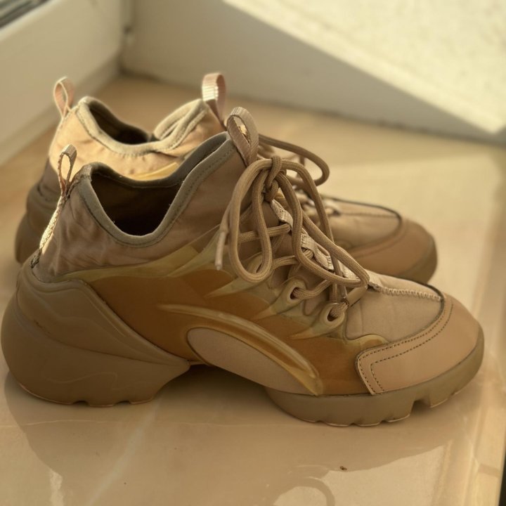 Кроссовки Dior