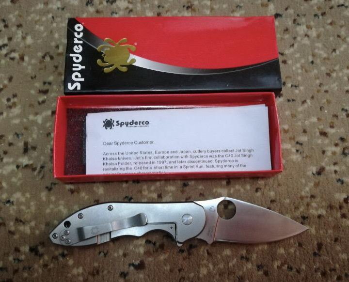 Spyderco Domino