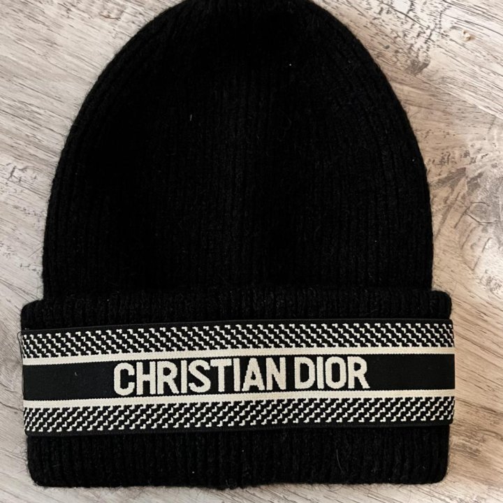 Шапка Christian dior