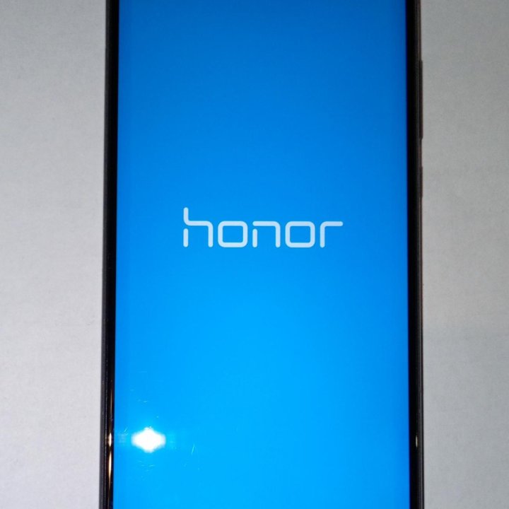 Телефон HONOR 8x