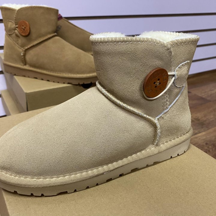 UGG новые