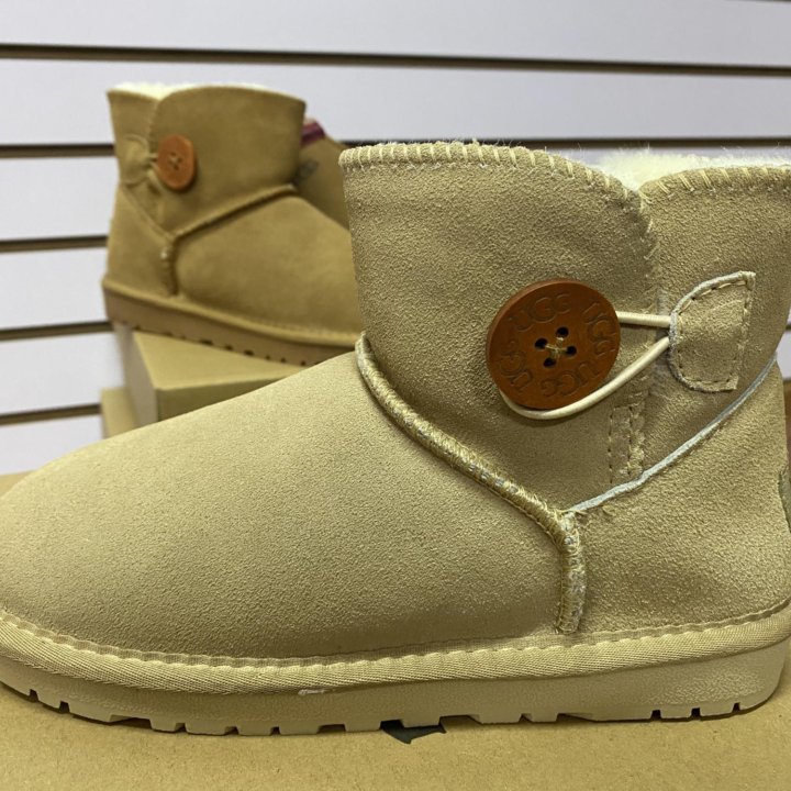 UGG новые