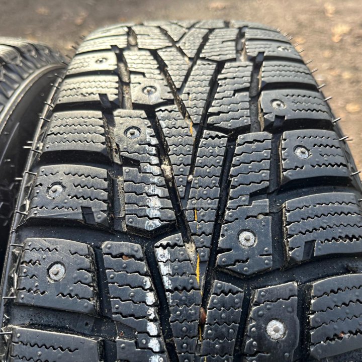 Зима Roadstone Winguаrd Sрikе 185/65 R15 92Т