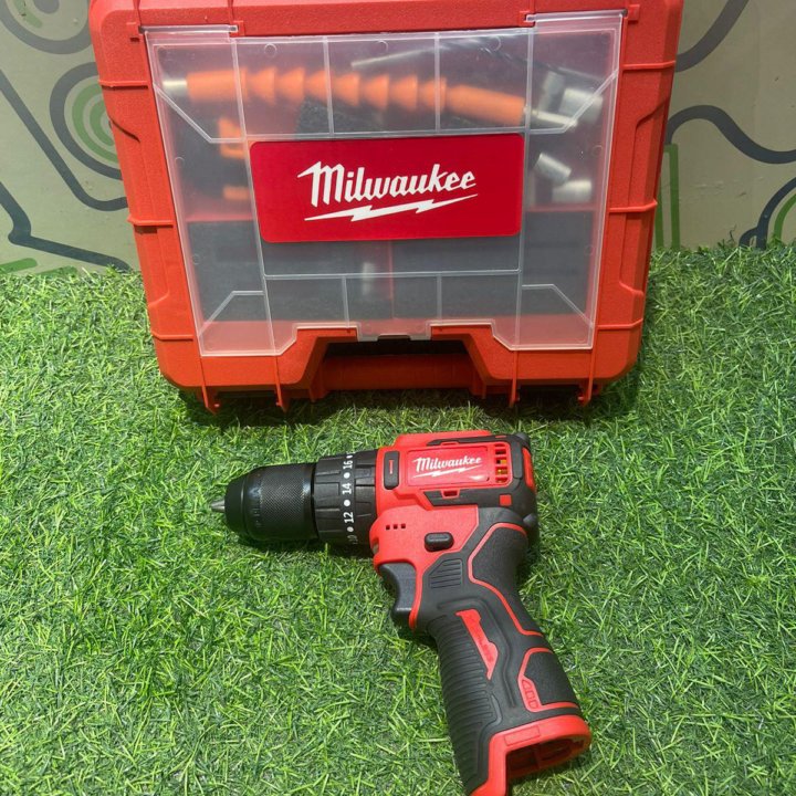 Шуруповерт Milwaukee 18v