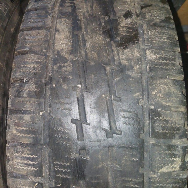 235/65r16c toyo 2шт