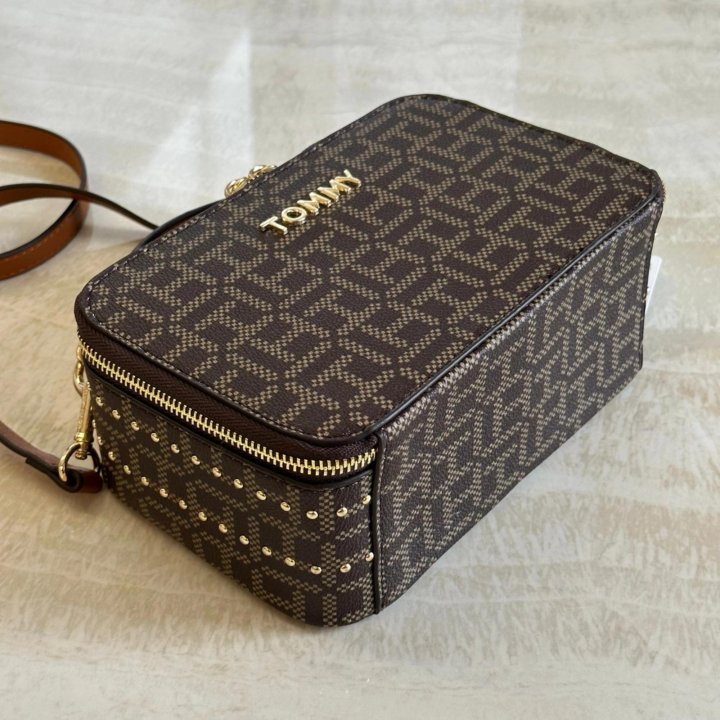 Сумки Tommy Hilfiger