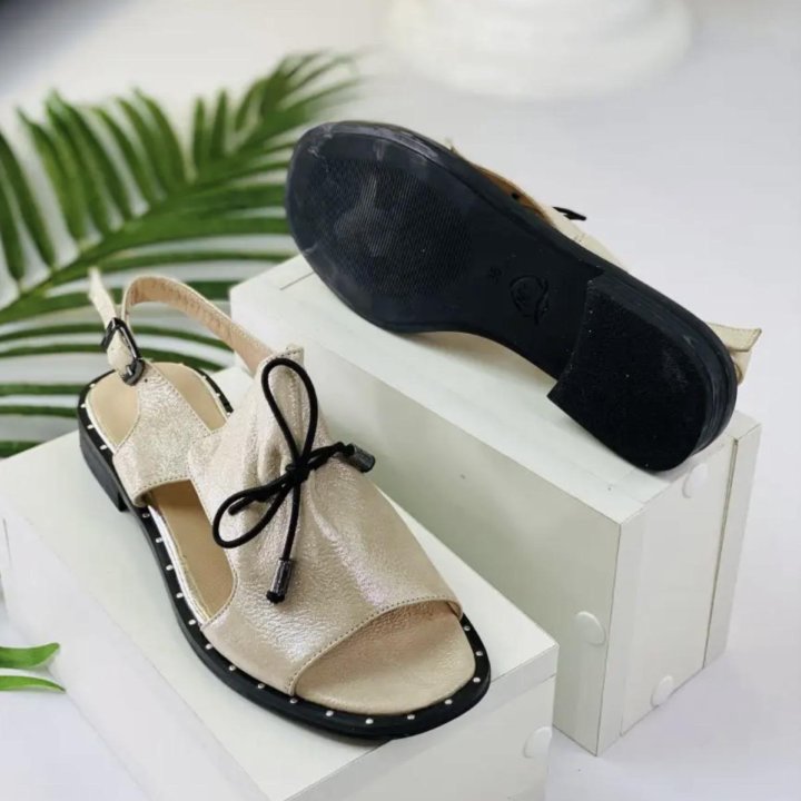 Босоножки 37